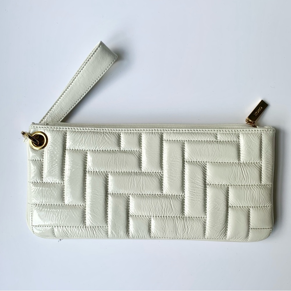 Nee HOBO International White Quilted Patent Glazed Leather Wristlet Wallet